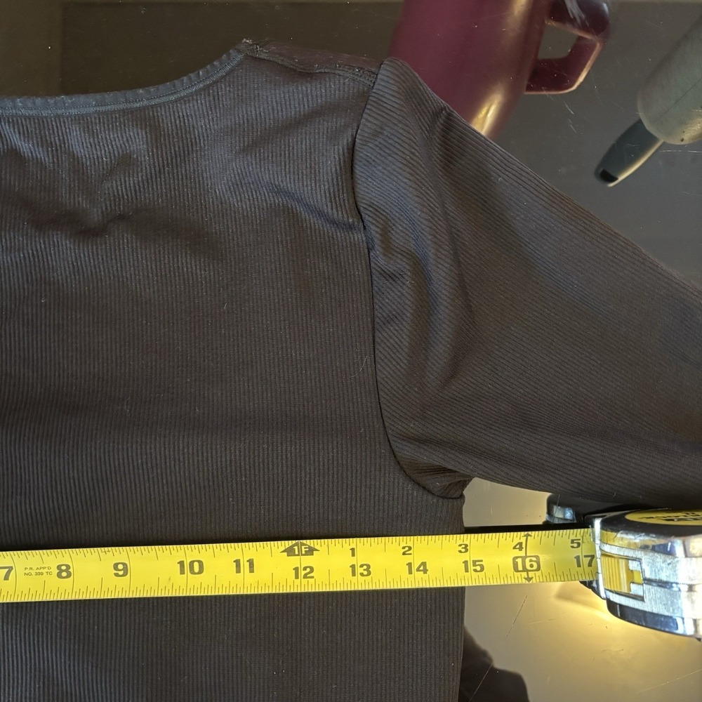 Athleta Aurora Crop Top Seamless Ribbed Long‎ Sleeve Shirt M Black - Picture 3 of 4